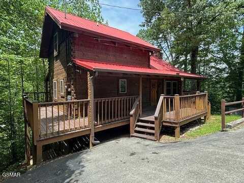 1925 Beach Front Drive, Sevierville, TN 37876