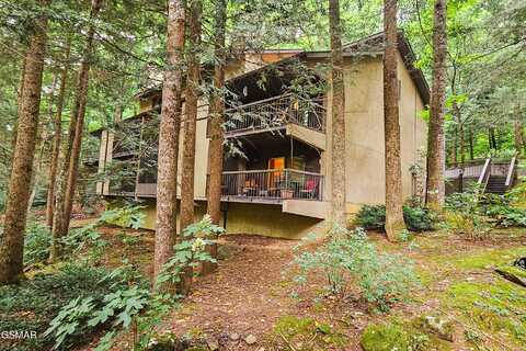 1235 Ski Mountain Road, Gatlinburg, TN 37738