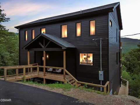 3959 Duck Hollow Road, Gatlinburg, TN 37738