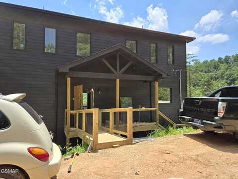 3959 Duck Hollow Road, Gatlinburg, TN 37738
