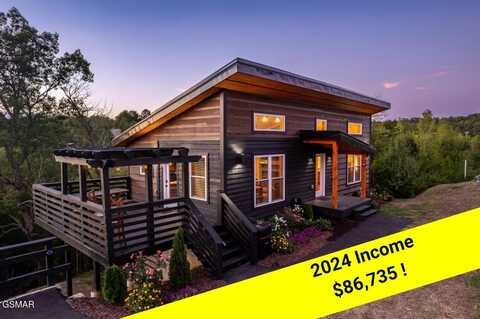 850 Blue Herring Way, Sevierville, TN 37876