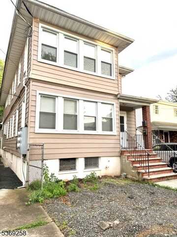 14 Arsdale Ter, Irvington, NJ 07111