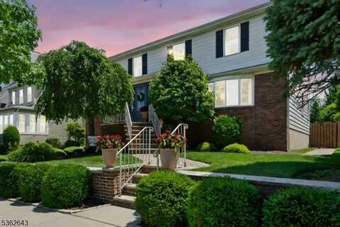 80 Rose St, Wood Ridge, NJ 07075