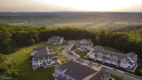 11 Hillandale Dr, Mendham, NJ 07945