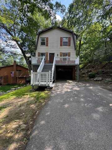 34 Winding Way, Byram Twp., NJ 07821