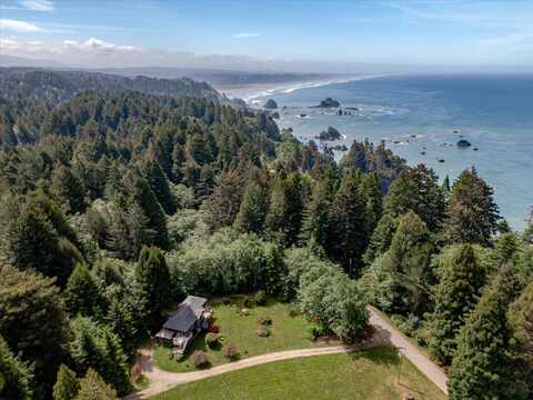 145 Baker Ranch Road, Trinidad, CA 95570