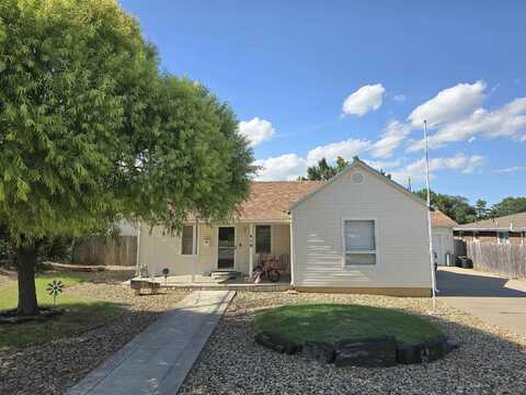 419 W 23rd, Hays, KS 67601