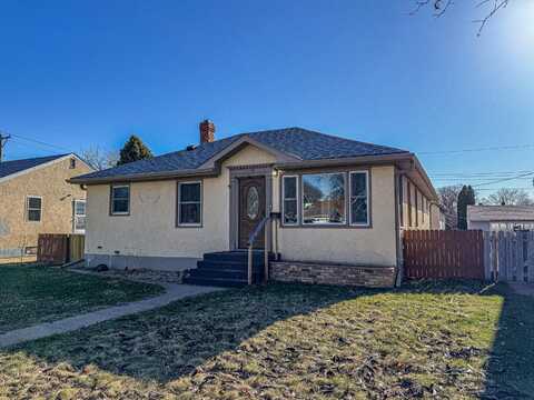 1118 Beach Ave SE, Huron, SD 57350