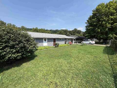 706 Thunderbird Drive, Huntington, WV 25704
