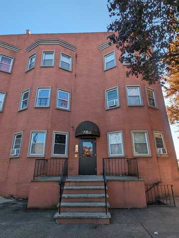 782 OCEAN AVE, Greenville, NJ 07305