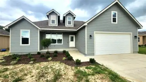 1605 Al Ortolani Way, Pittsburg, KS 66762