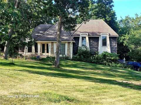 8819 Hirning Road, Lenexa, KS 66220