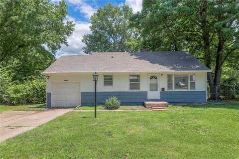 11417 Applewood Drive, Kansas City, MO 64134