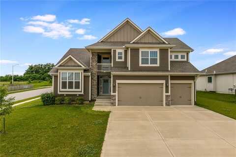 10500 N Randolph Avenue, Kansas City, MO 64157