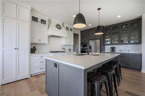 9711 Ingrid Street, De Soto, KS 66018