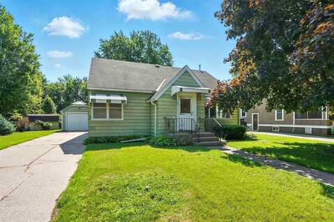 107 N Chesney Street, Keota, IA 52248