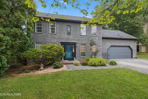1800 Lincolnshire Drive, Knoxville, TN 37922