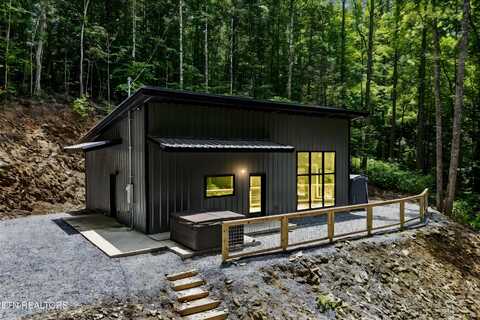 701a-703a School House Gap Rd, Sevierville, TN 37876