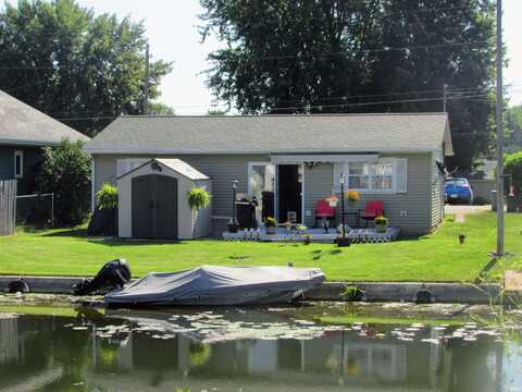 39 Ems B6c Lane, Leesburg, IN 46538