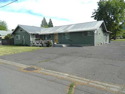 1030 Bismark Street, Klamath Falls, OR 97601