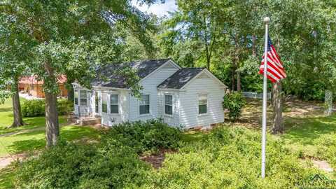 15 Rockwall Dr, Longview, TX 75604
