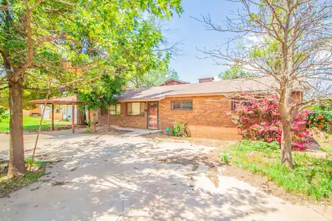 1421 E Cardwell Street, Brownfield, TX 79316