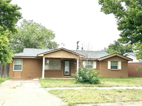 1012 S Lawn Street, Hale Center, TX 79041