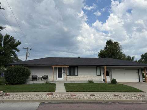 2201 Mulberry, Yankton, SD 57078