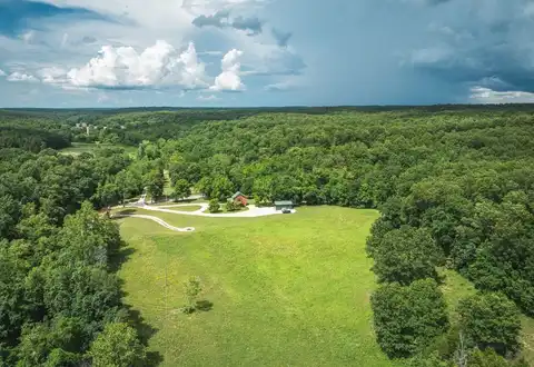 584 Highway V, Steelville, MO 65565