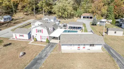 5785 E Golden Hills Drive, Monticello, IN 47960