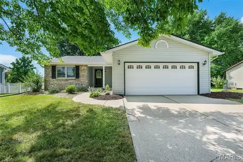 1016 Andra Drive, Maryville, IL 62062