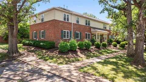 9074 W Swan Circle, Saint Louis, MO 63144