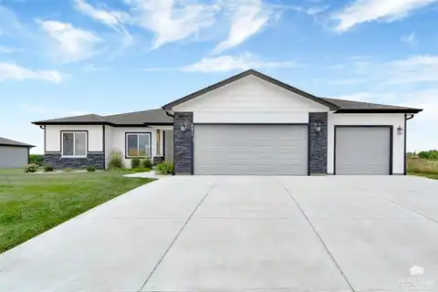 9971 Jasmine Drive, Manhattan, KS 66502