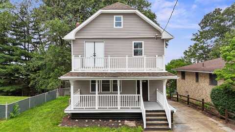 1940 8th Street, Akron, OH 44314