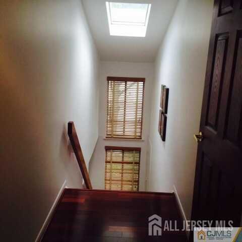 92 Gate House Lane, Edison, NJ 08820