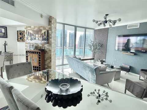 350 S Miami Ave, Miami, FL 33130
