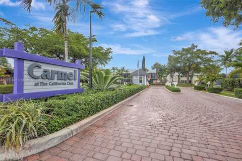 933 NE 199th St, Miami, FL 33179
