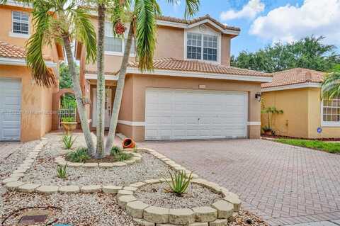 9236 NW 54th St, Sunrise, FL 33351
