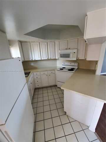 undefined, Doral, FL 33166