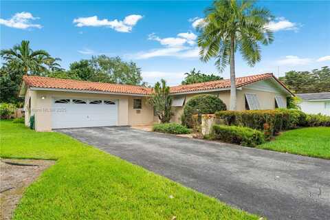 9640 SW 72nd Ct, Pinecrest, FL 33156