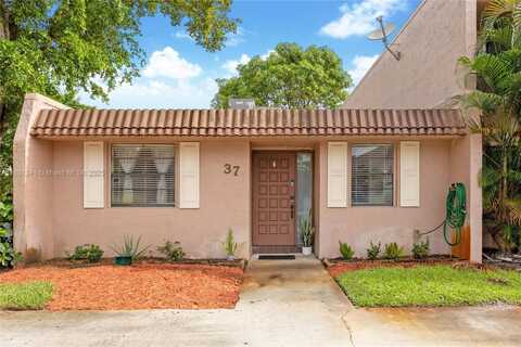 37 Seville Circle, Davie, FL 33324