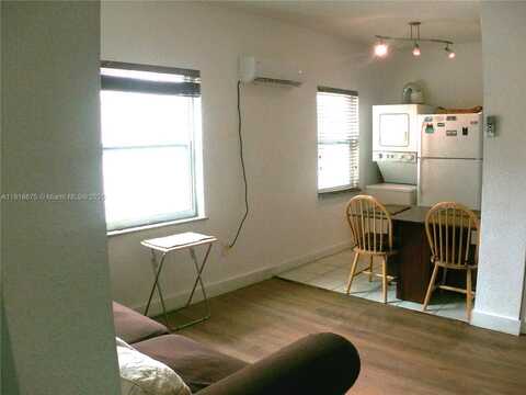 7920 Harding Ave, Miami Beach, FL 33141