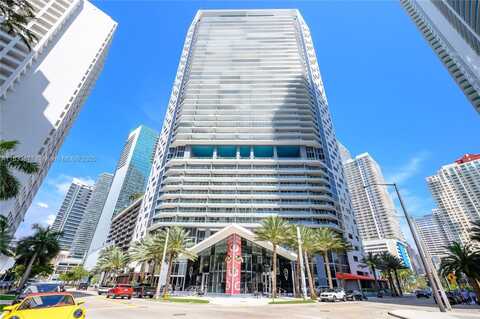 1300 Brickell Bay Dr, Miami, FL 33131