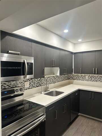 9449 SW 76th St, Miami, FL 33173