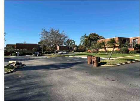 2832 SW 12th St, Deerfield Beach, FL 33442