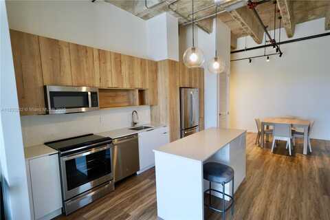 7920 NE 2nd Ave, Miami, FL 33138