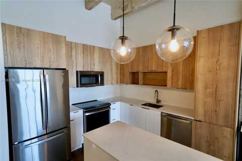 7920 NE 2nd Ave, Miami, FL 33138