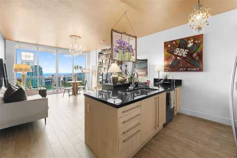 79 SW 12th St, Miami, FL 33130