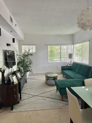 1300 Pennsylvania Ave, Miami Beach, FL 33139