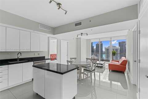 92 SW 3rd St, Miami, FL 33130